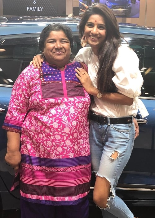 Neha Khan as seen in a picture with her mother on Mother's Day in May 2023