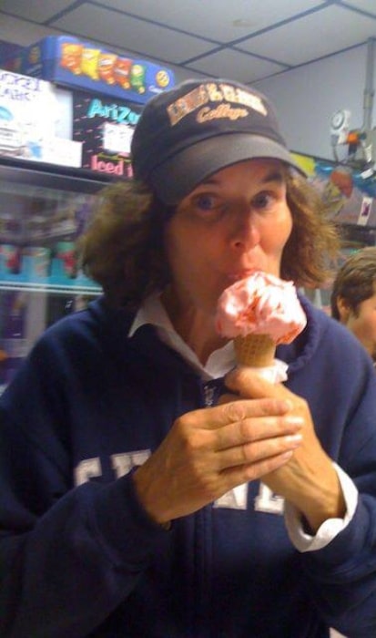 Paula Poundstone as seen while enjoying an icecream in 2013