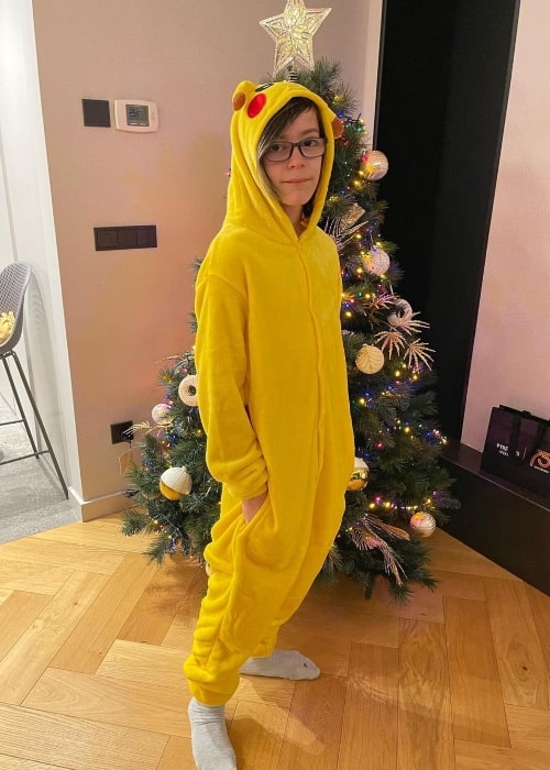 ThiagoIUTU as seen in a picture taken while dressed in a Pikachu outfit in December 2022