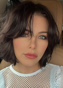 Adriana Chechik Height, Weight, Age, Facts, Family