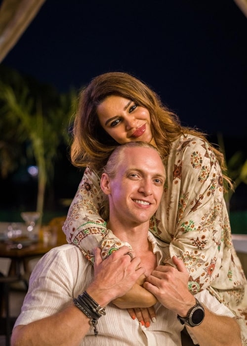Brent Goble as seen in a picture that was taken in Sábado Goa with his wife Aashka Goradia in April 2023
