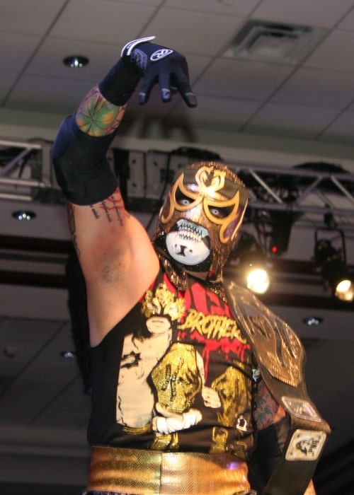 Pentagon Jr. with the Pro Wrestling Guerrilla World Tag Team Championship belt on April 1, 2017