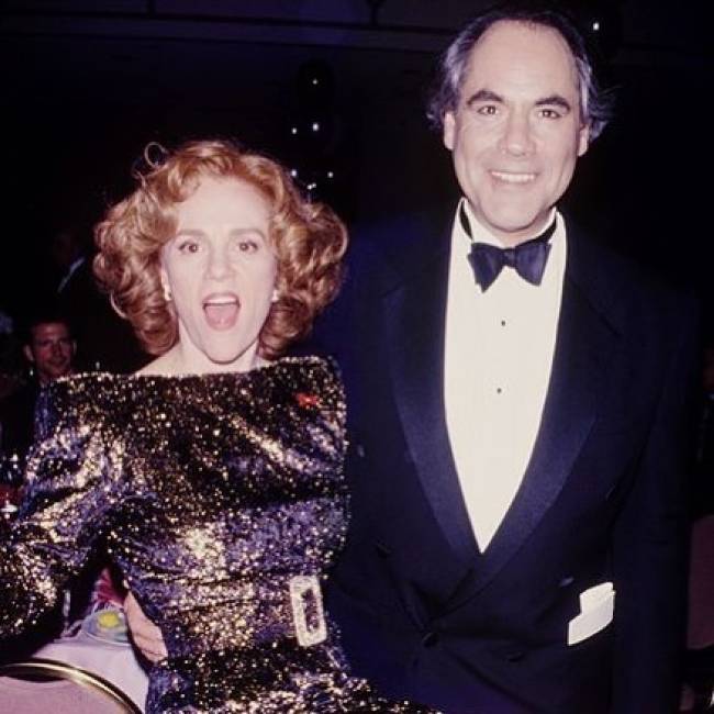 Robert Klein as photographed together with Madeline Kahn
