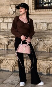 Avi Lake Height, Weight, Age, Boyfriend, Family