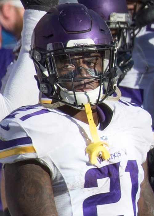 Jerick McKinnon as seen with the Minnesota Vikings on the sideline during a game against the Washington Redskins on November 13, 2016