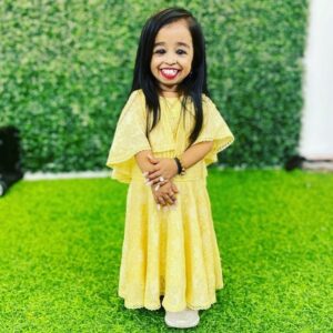 Jyoti Amge Height, Weight, Age, Husband, Family