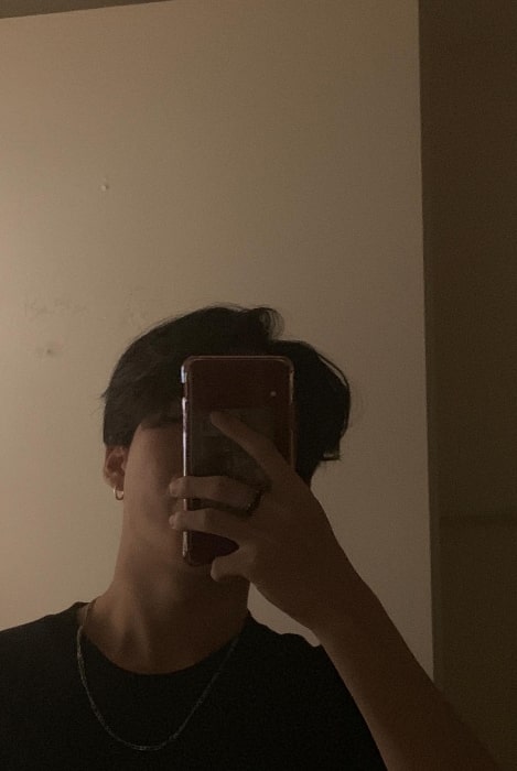 Lance Lim as seen while clicking a mirror selfie in July 2019