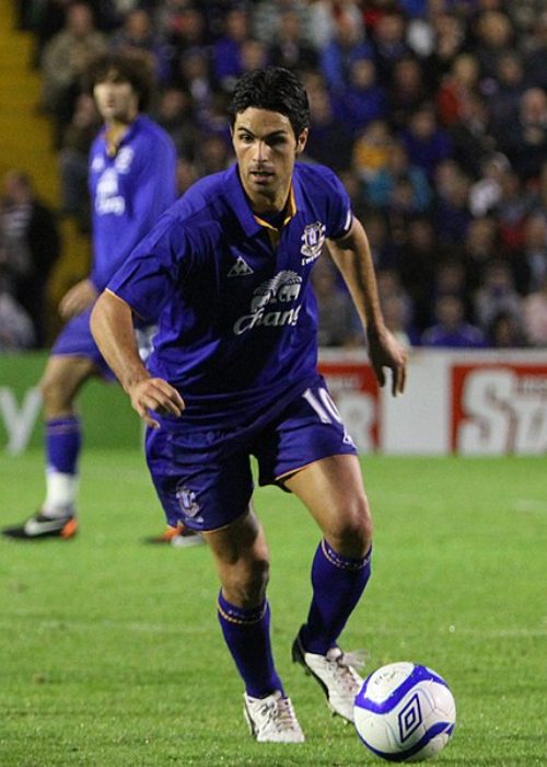 Mikel Arteta as seen playing for Everton in 2011