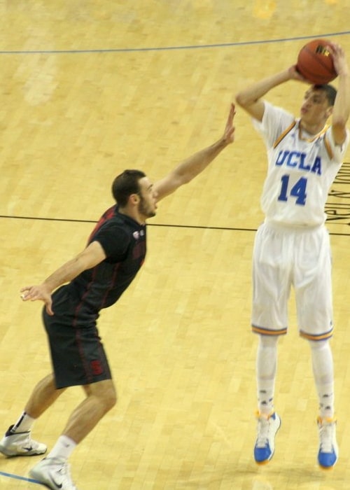Zach Lavine of UCLA Bruins against Stanford Cardinal on January 23, 2014
