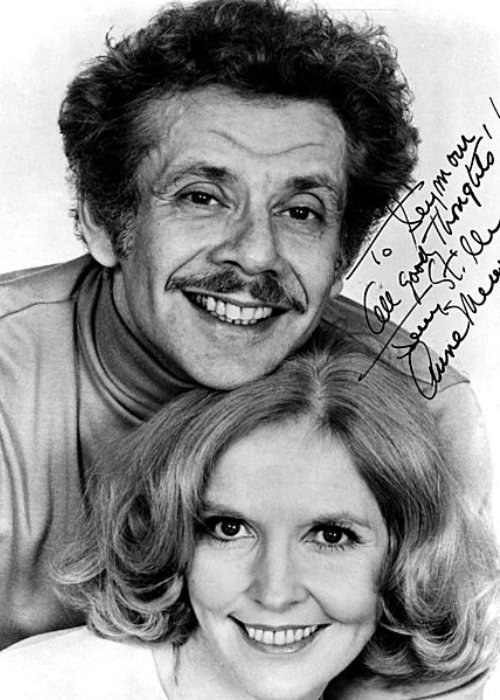 A publicity photo of Jerry Stiller and Anne Meara with their autographs taken in 1965