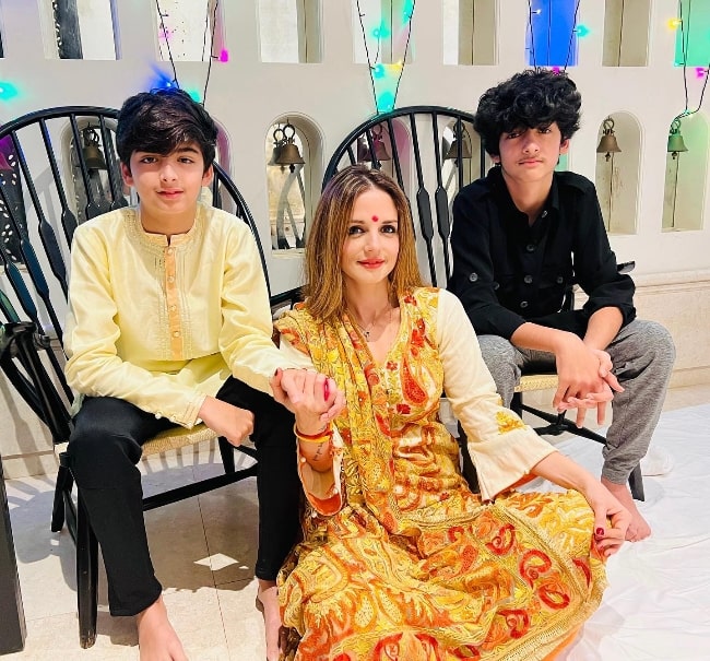 Hridhaan Roshan (Left) as seen while posing for a Diwali picture with his mother and older brother in November 2021