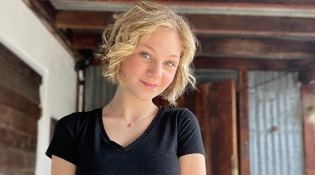 Lily Brooks O&rsquo;Briant Height, Weight, Age, Education, Family