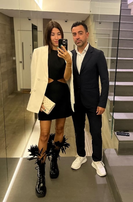 Núria Cunillera as seen while taking a mirror selfie with Xavi Hernández in October 2023