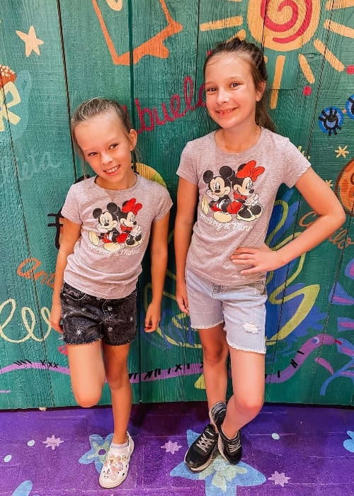 Peyton Johnson as seen in a picture with her sister Olivia that was taken in August 2022, while visiting Disney California Adventure Park