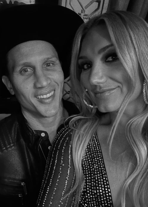 Steven Oleksy as seen while smiling in a black-and-white selfie with Brooke Hogan in January 2024