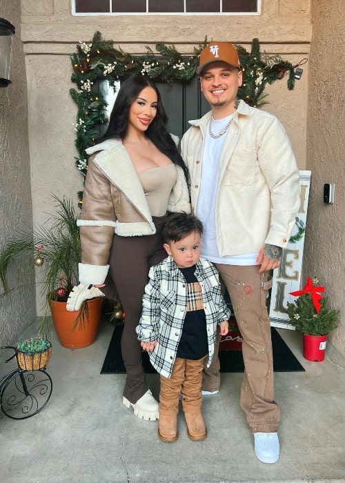 Benny Soliven as seen in a picture with his beau Alondra Ortiz and son taken in November 2023