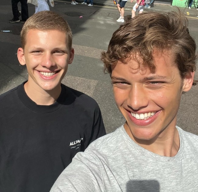 Bobby Brazier (Right) as seen while taking a selfie with his younger brother in 2023