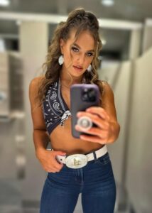 Fallon Henley Height, Weight, Age, Boyfriend, Family