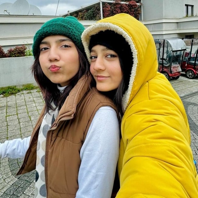 Rabia Faisal as seen in a selfie with her sister Zainab that was taken in February 2024