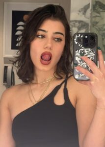 Sara Saffari Height, Weight, Age, Boyfriend, Biography