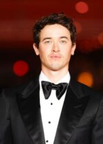 Tom Blyth Height, Weight, Age, Facts, Girlfriend, Family