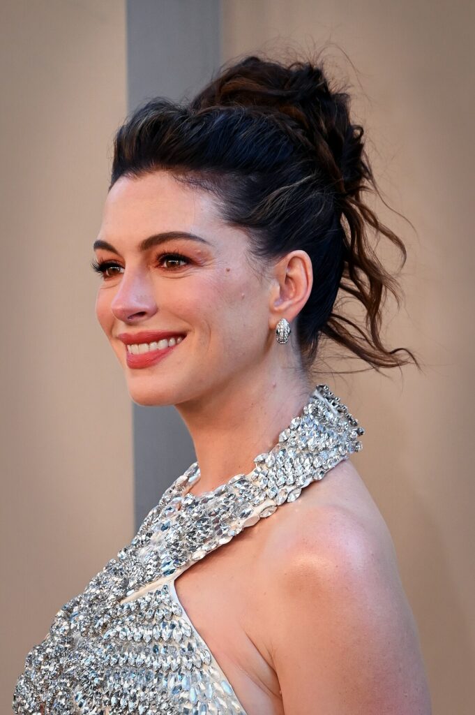 Anne Hathaway - AnneHathaway-byPhilipRomano-Crop