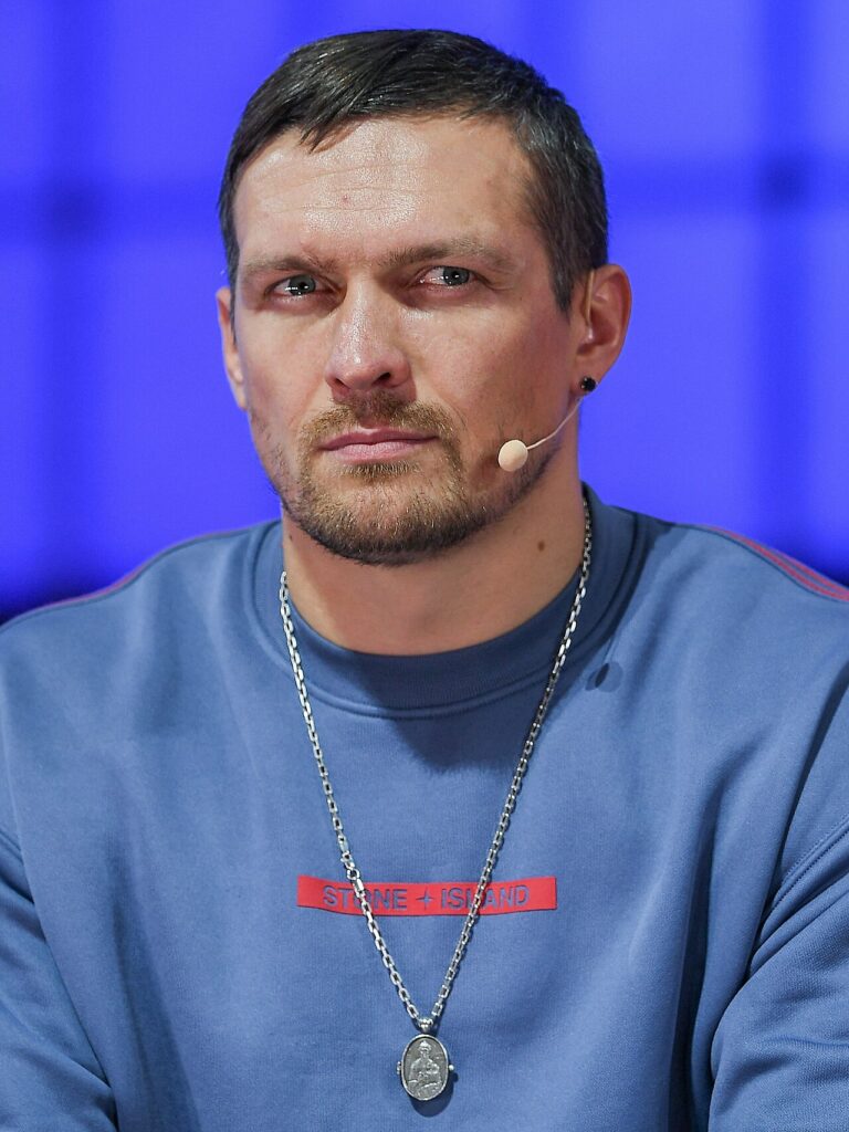 Oleksandr Usyk - 2022 - Centre Stage EN1 4500