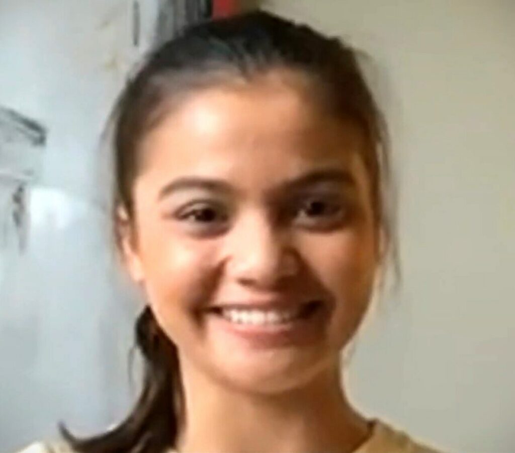 Siena Agudong on Sienna & Marlana